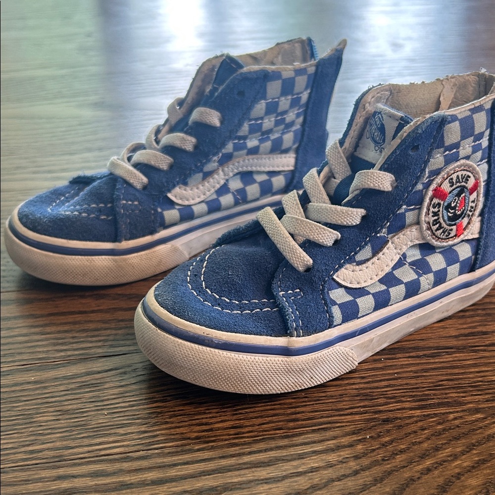 Vans Kids Blue Checkered High-Tops - Shark Week